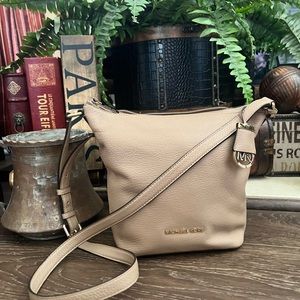 new, never used Michael Kors Med Messenger Bag from the Bedford collection.